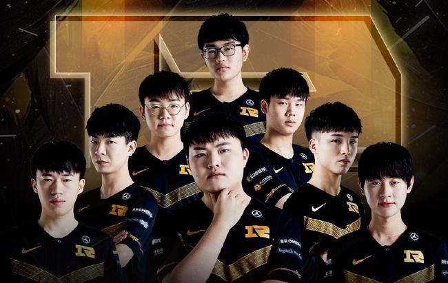 每体：弗里克征召巴萨梯队18岁门将邦菲尔随一线队训练.