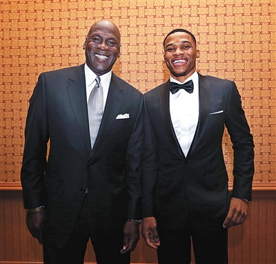 [图]斯诺克国际锦标赛：吴宜泽10-6战胜希金斯夺冠