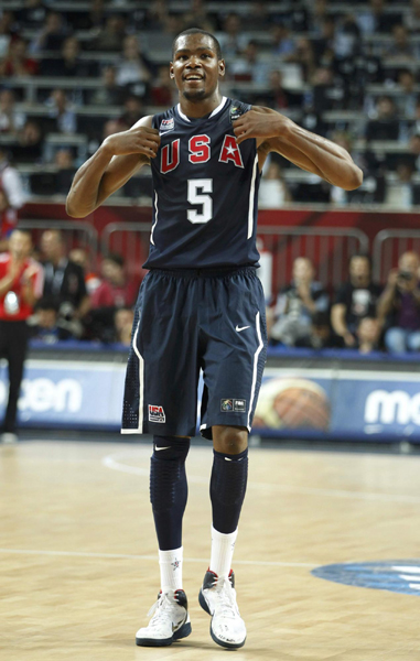 年轻后卫防守稳健,未来可期